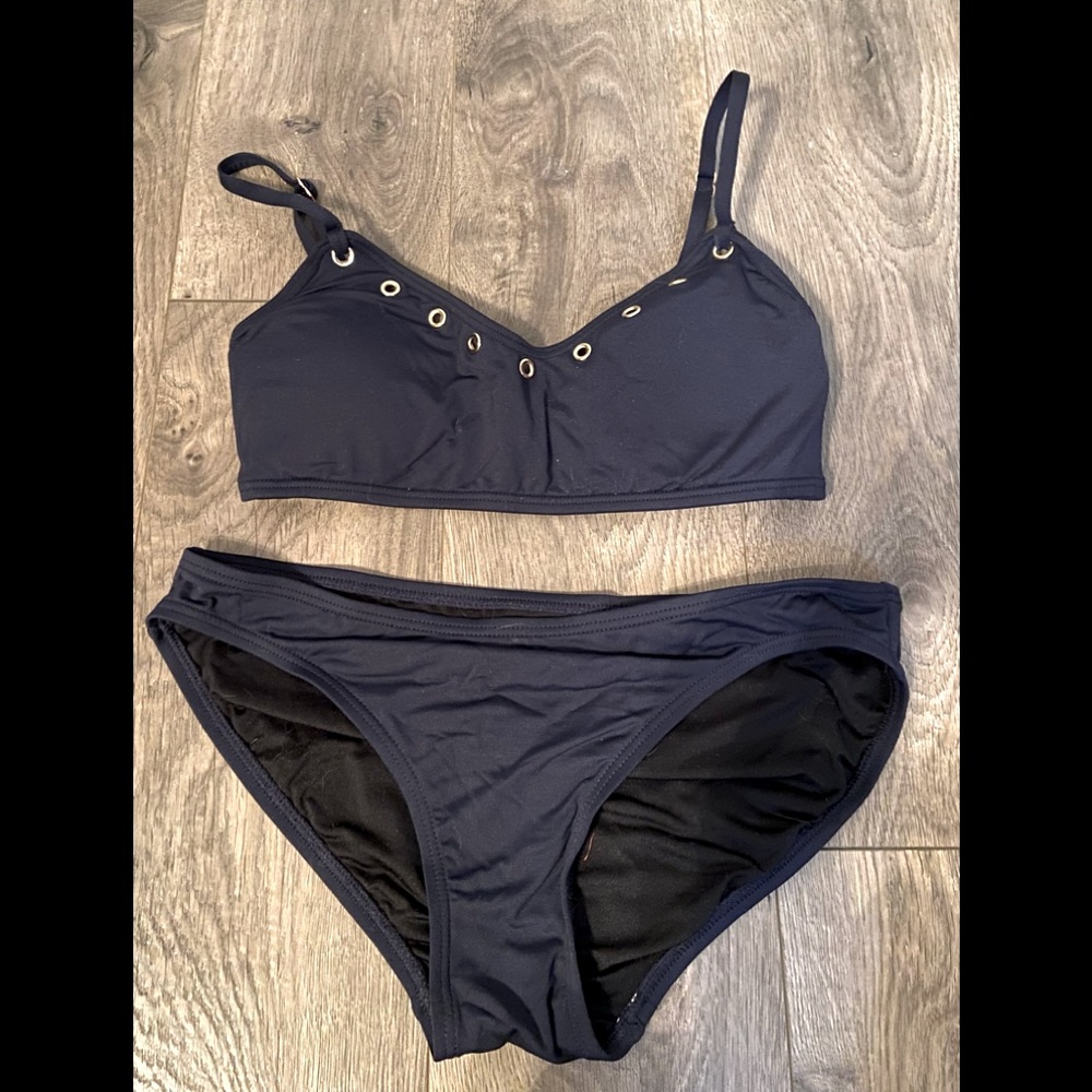 Navy blue bikini set size small 💙👙